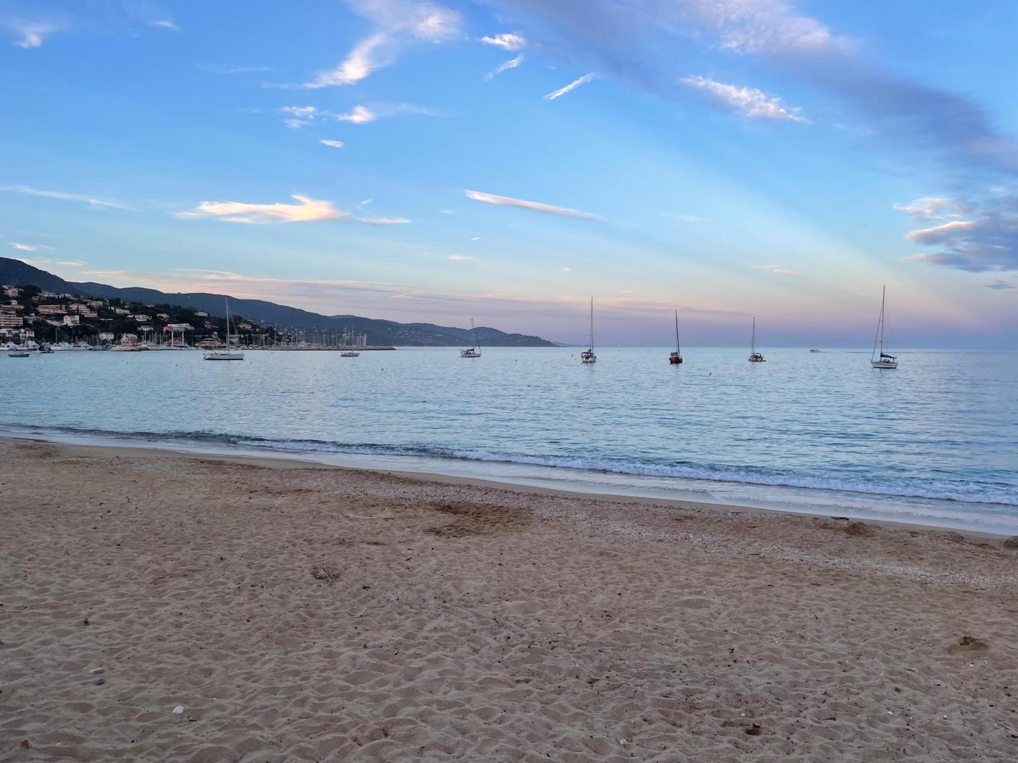 T3 A 300M Plage Avec Piscine Tennis Le Lavandou Bagian luar foto