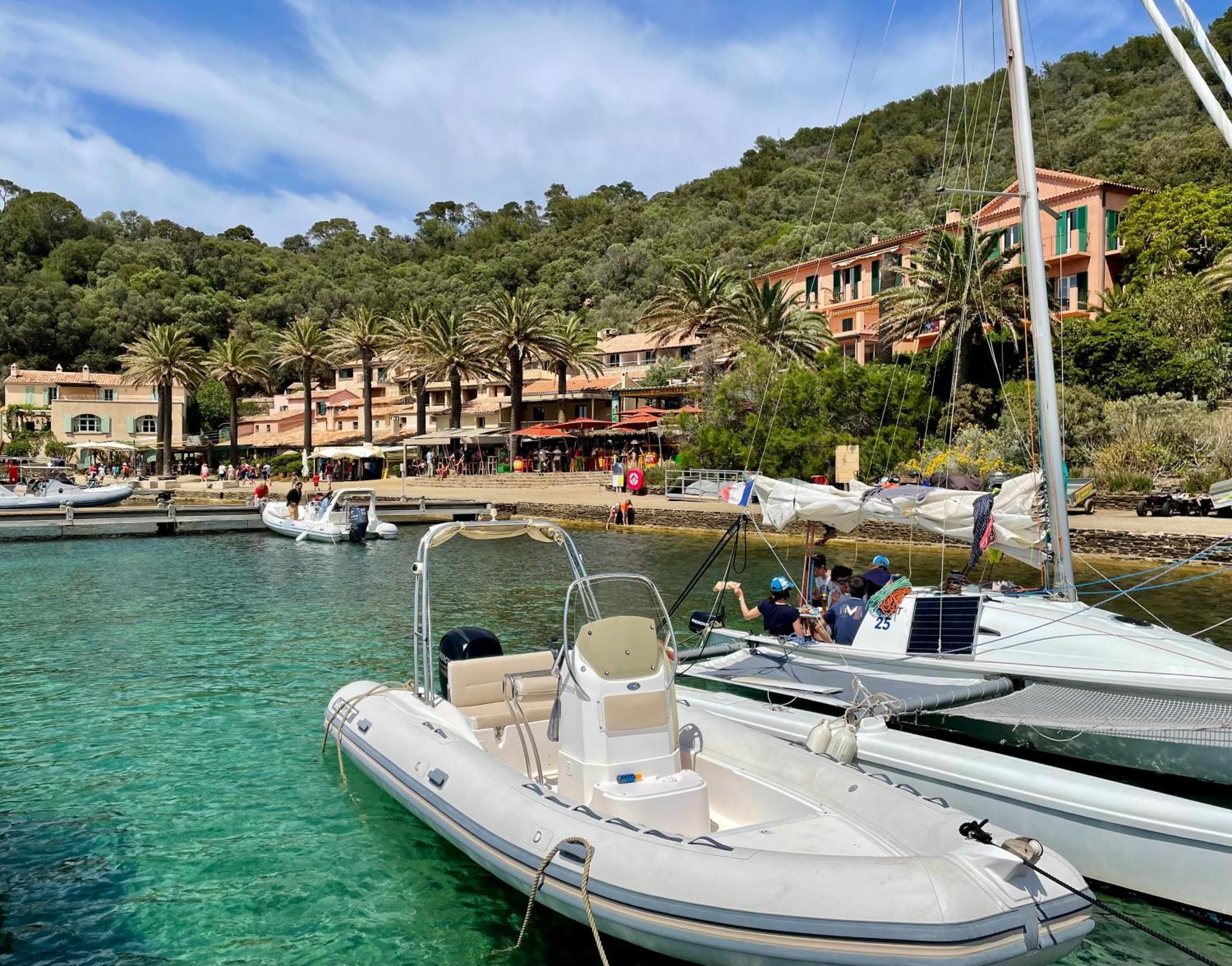T3 A 300M Plage Avec Piscine Tennis Le Lavandou Bagian luar foto