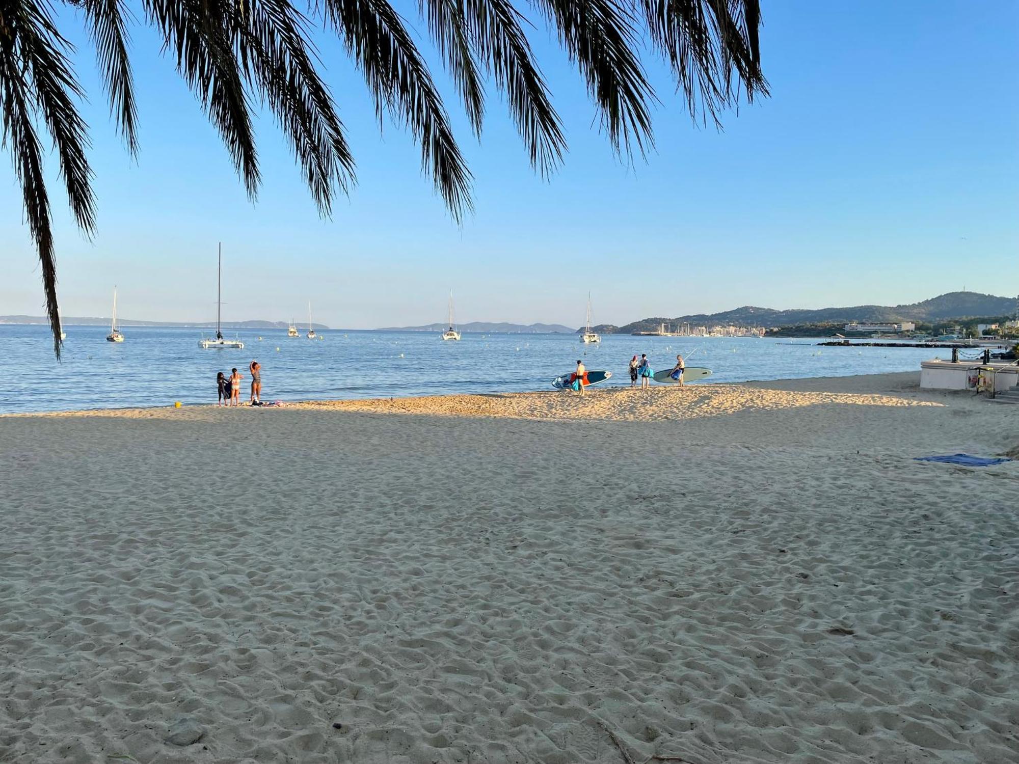 T3 A 300M Plage Avec Piscine Tennis Le Lavandou Bagian luar foto